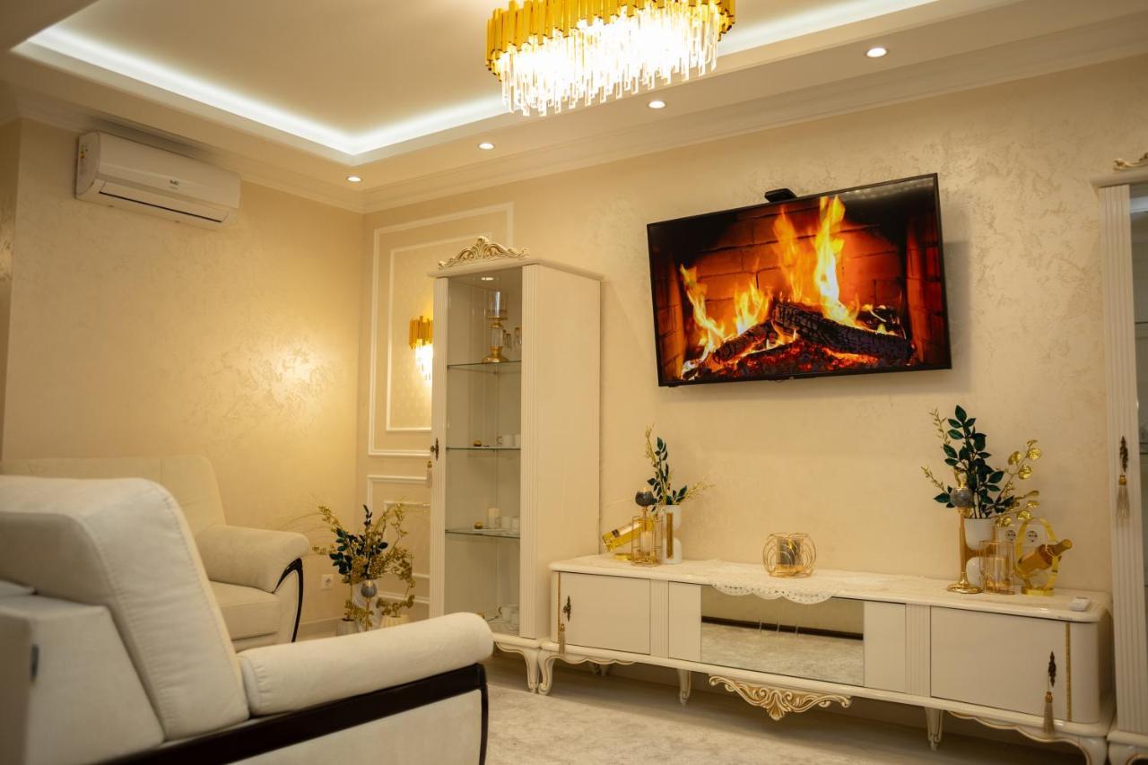 Center Candle Apartment Chisinau Exterior photo