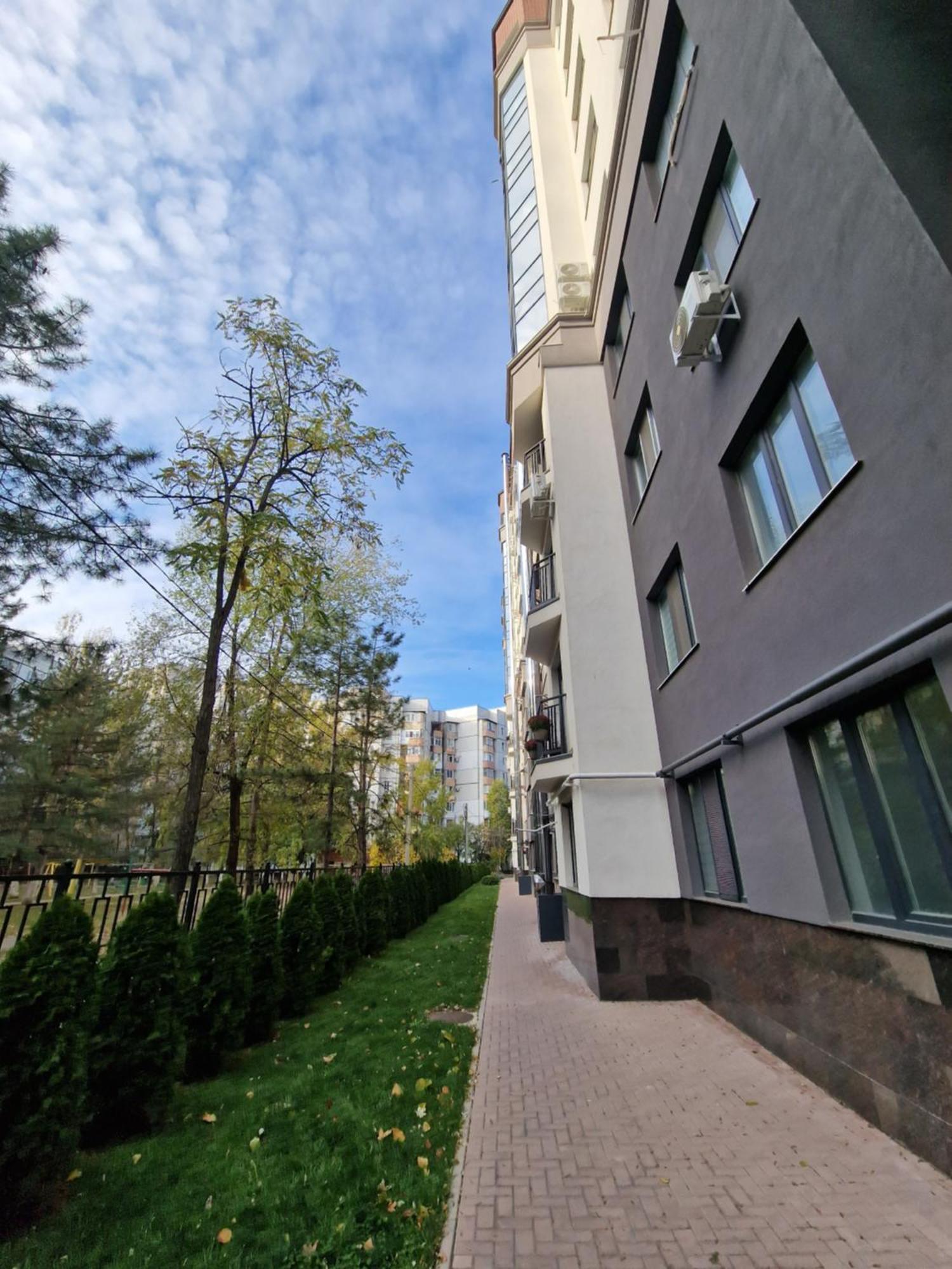 Center Candle Apartment Chisinau Exterior photo